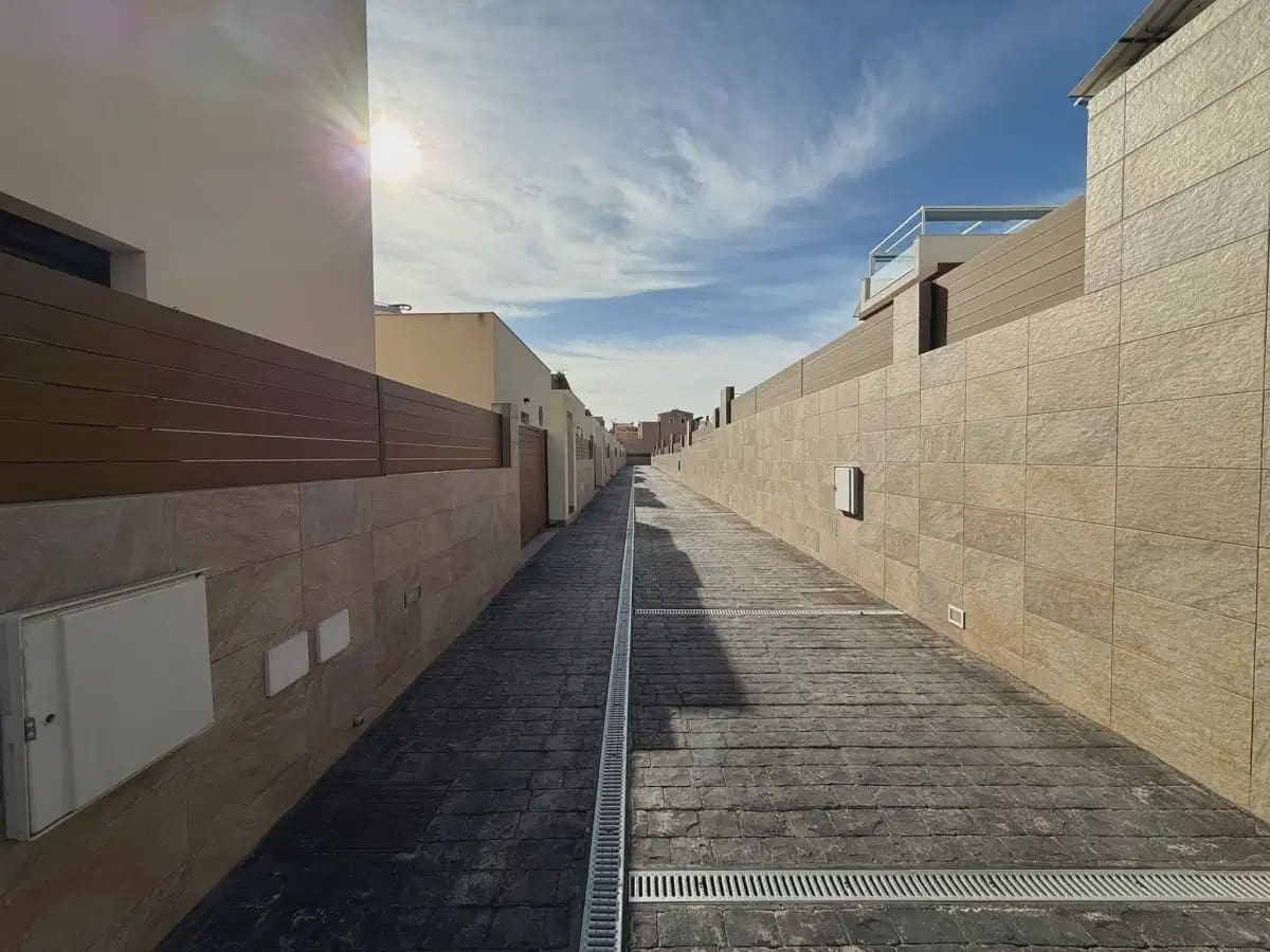 3 bedroom Villa for sale in Los Montesinos - € 359,900 (Ref: 9872140)