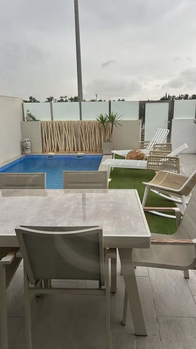 Pareado de 3 habitaciones en Daya Vieja en venta - 359.000 € (Ref: 9872142)
