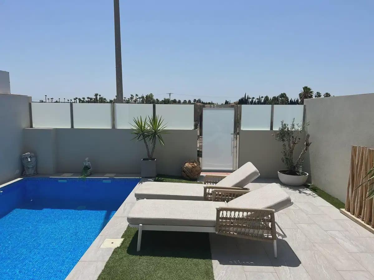 Pareado de 3 habitaciones en Daya Vieja en venta - 359.000 € (Ref: 9872142)