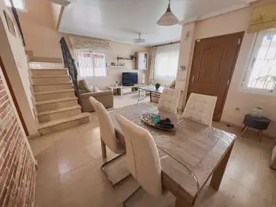 3 soverom Kjedet enebolig til salgs i Pilar de la Horadada - € 369 000 (Ref: 9872151)
