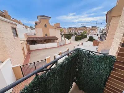 3 soverom Kjedet enebolig til salgs i Pilar de la Horadada - € 369 000 (Ref: 9872151)