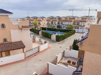 3 soverom Kjedet enebolig til salgs i Pilar de la Horadada - € 369 000 (Ref: 9872151)