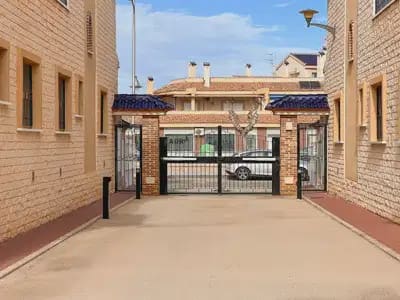 3 soverom Kjedet enebolig til salgs i Pilar de la Horadada - € 369 000 (Ref: 9872151)