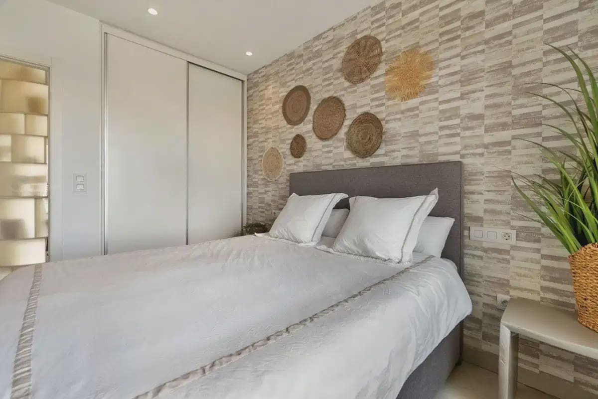 Apartamento de 2 habitaciones en Las Colinas Golf en venta con piscina - 359.000 € (Ref: 9872157)