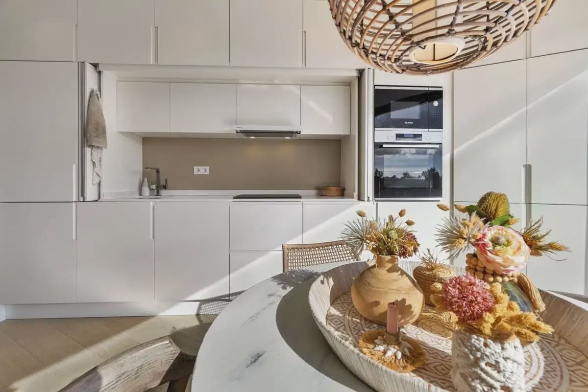 Apartamento de 2 habitaciones en Las Colinas Golf en venta con piscina - 359.000 € (Ref: 9872157)
