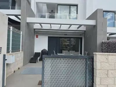 3 chambre Maison de Ville à vendre à Villamartin avec piscine - 335 000 € (Ref: 9888396)