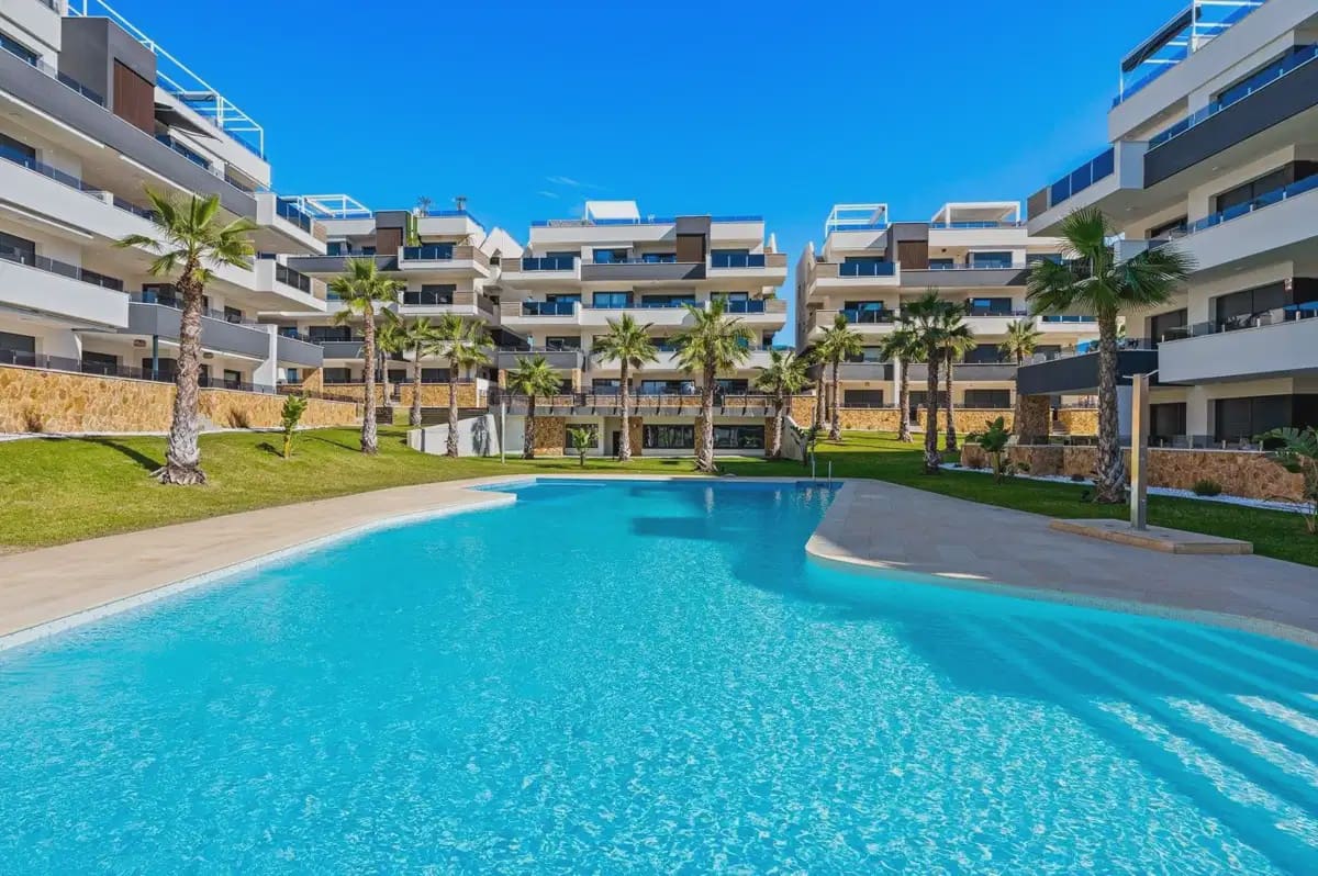 2 soveværelse Lejlighed til salg i Los Altos med swimmingpool - € 335.000 (Ref: 9888398)