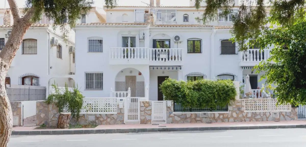 3 bedroom Townhouse for sale in La Zenia - € 328,000 (Ref: 9888401)