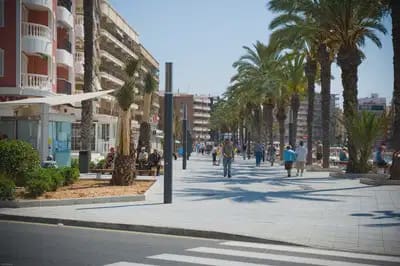 2 soveværelse Lejlighed til salg i Torrevieja med garage - € 325.000 (Ref: 9888402)
