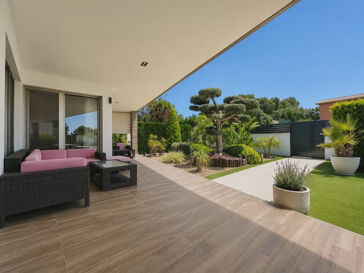 5 Zimmer Villa zu verkaufen in Santa Pola mit Pool - 1.190.000 € (Ref: 9891347)