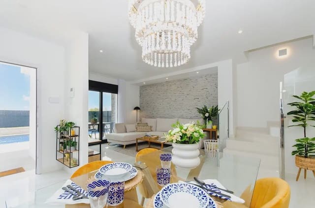 3 bedroom Semi-detached Villa for sale in Desamparados - Hurchillo - Torremendo, Orihuela with pool garage - € 395,000 (Ref: 9897063)