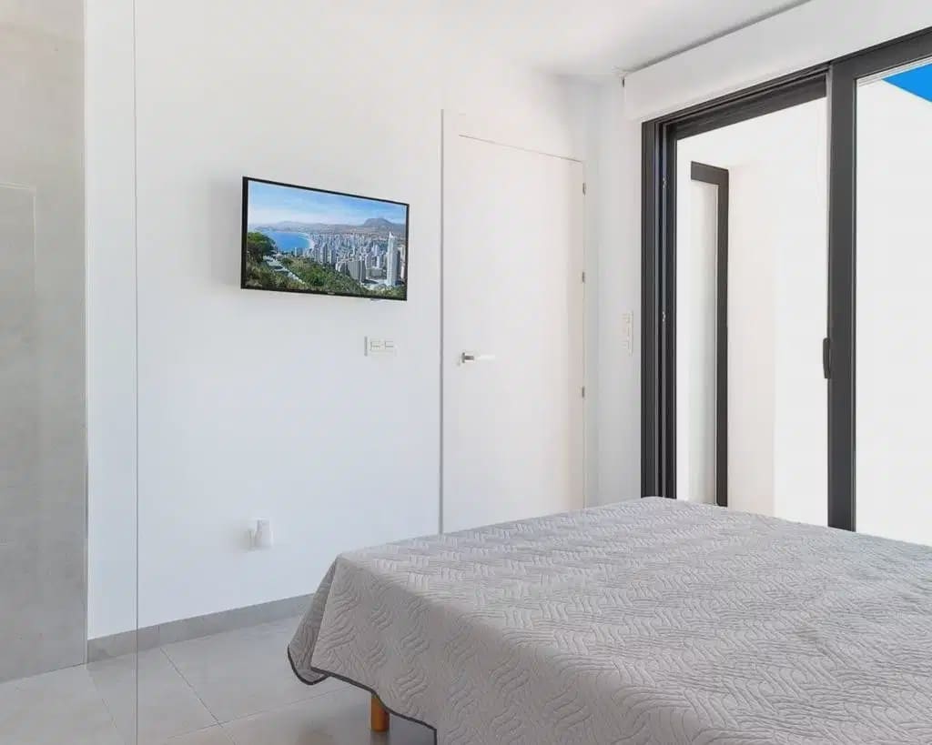 4 bedroom Villa for sale in Benijofar with garage - € 420,000 (Ref: 9897065)