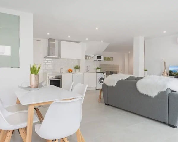 4 bedroom Villa for sale in Benijófar with garage - € 420,000 (Ref: 9897065)