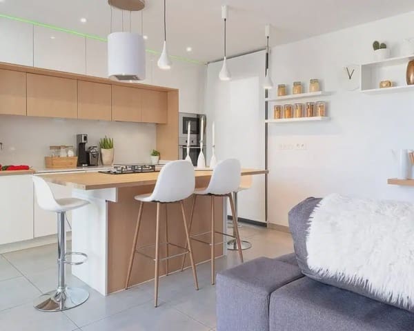 4 bedroom Villa for sale in Benijófar with garage - € 420,000 (Ref: 9897065)