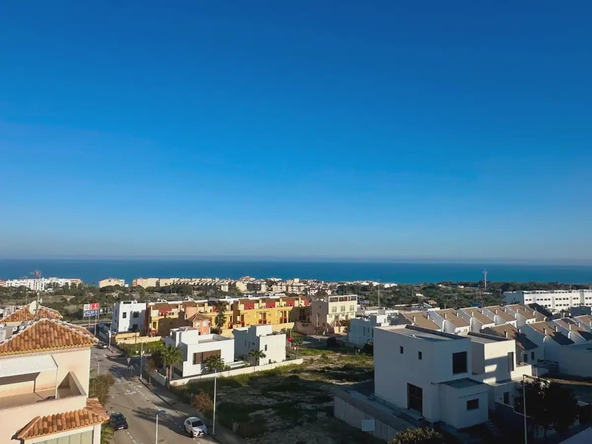 2 bedroom Penthouse for sale in Guardamar del Segura with pool - € 450,000 (Ref: 9897066)