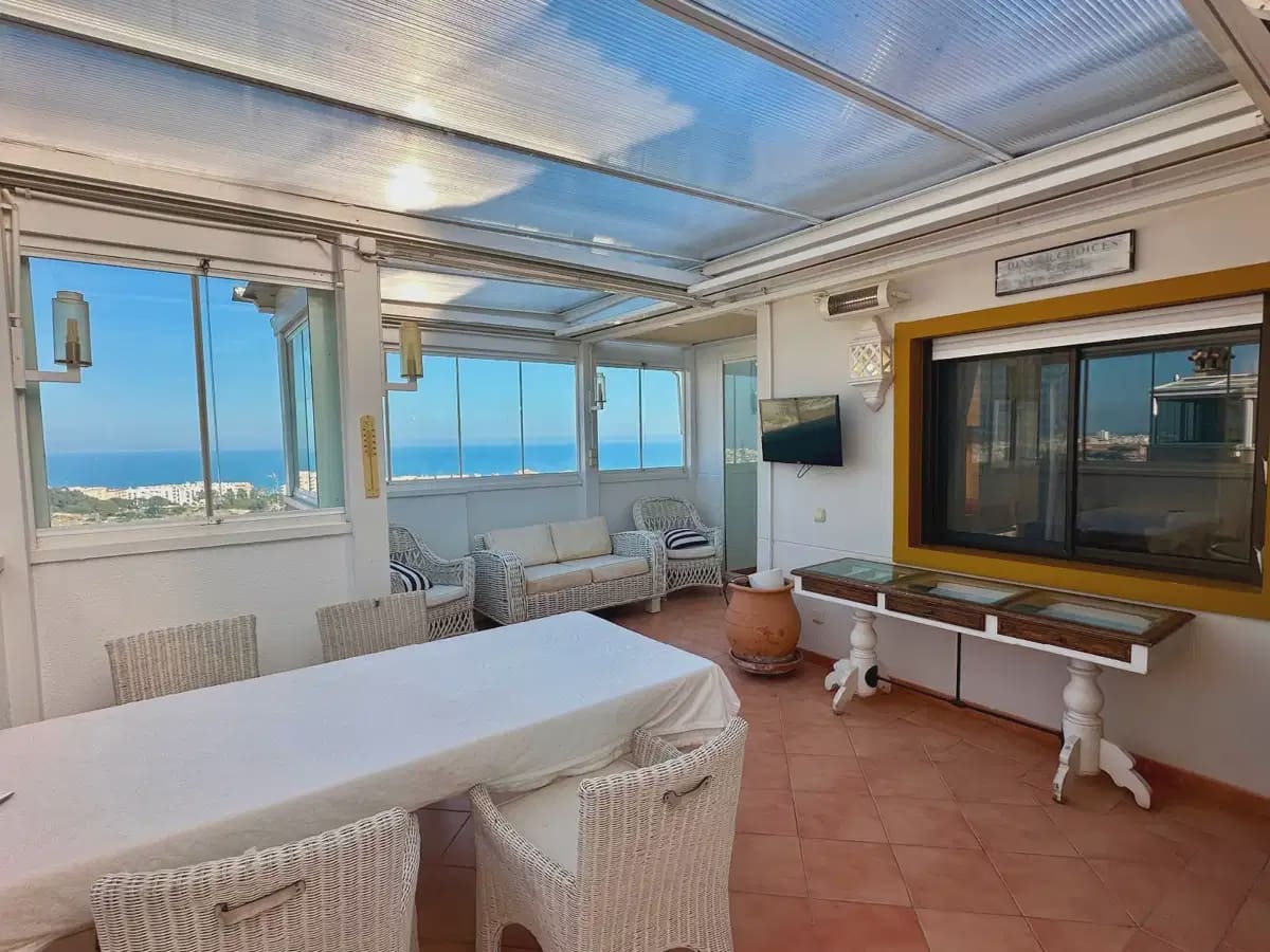2 bedroom Penthouse for sale in Guardamar del Segura with pool - € 450,000 (Ref: 9897066)