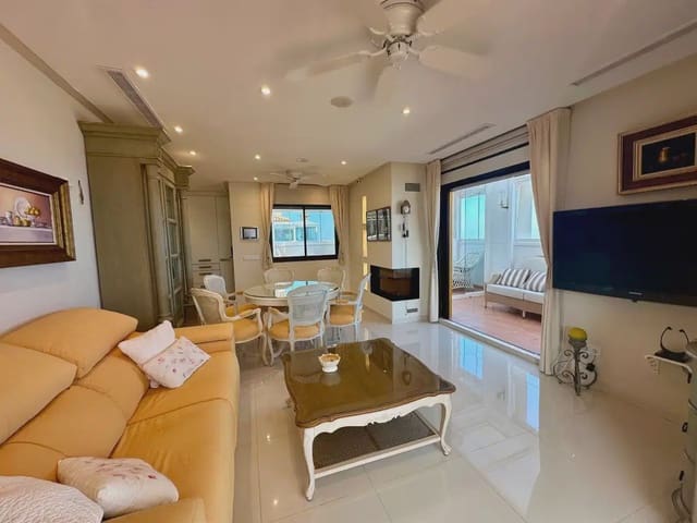 2 slaapkamer Penthouse te koop in Guardamar del Segura met zwembad - € 450.000 (Ref: 9897066)