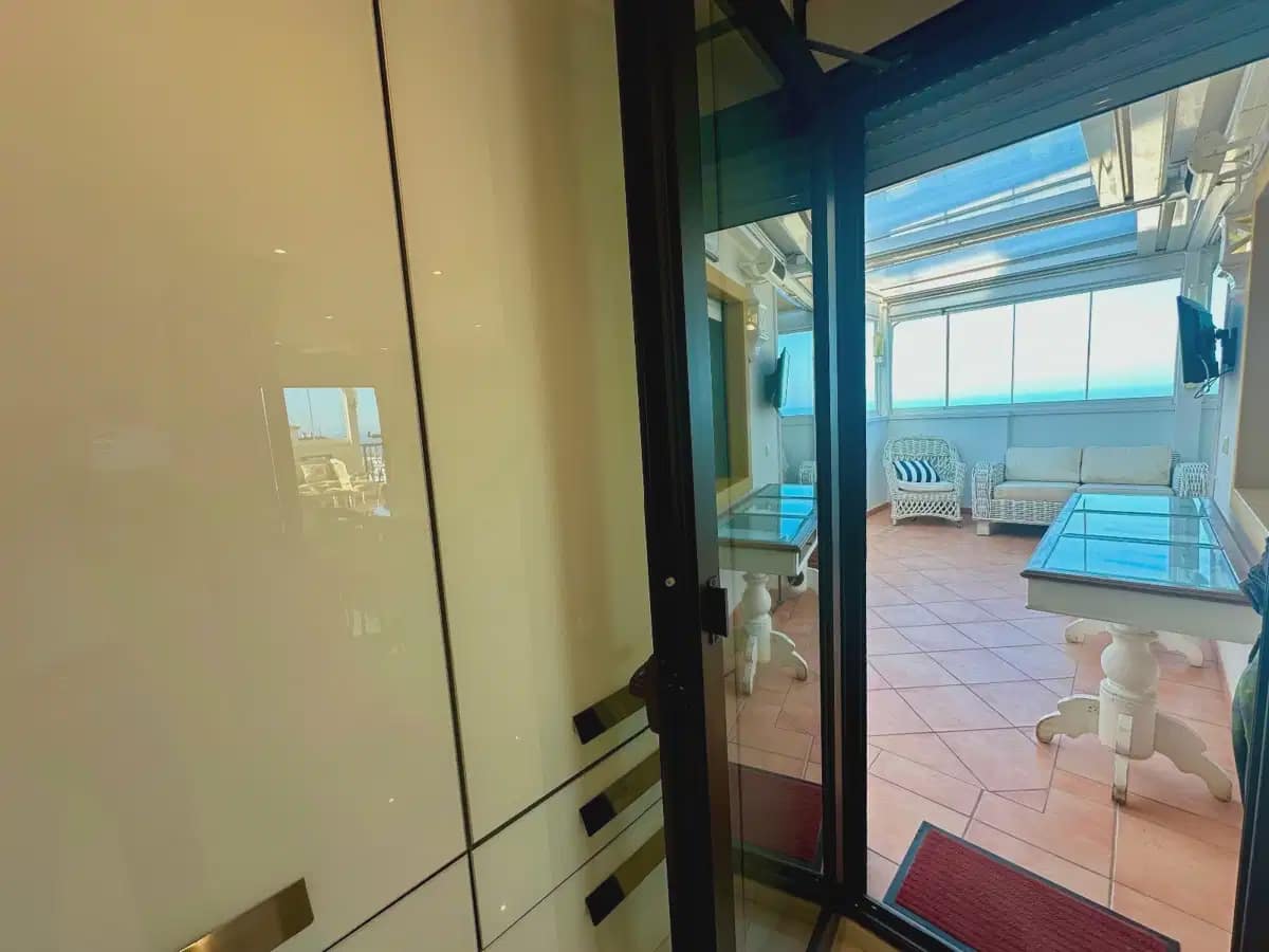 2 bedroom Penthouse for sale in Guardamar del Segura with pool - € 450,000 (Ref: 9897066)