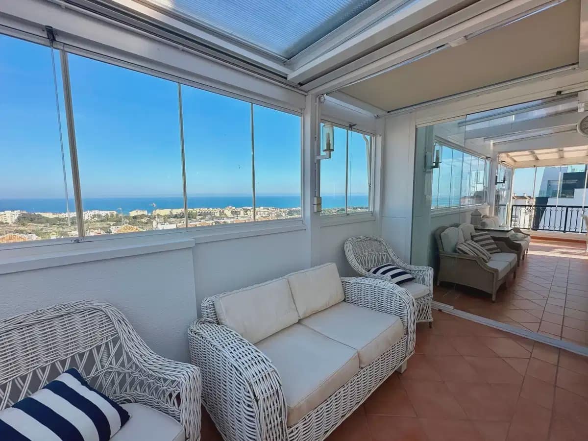 2 bedroom Penthouse for sale in Guardamar del Segura with pool - € 450,000 (Ref: 9897066)