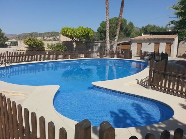 3 soveværelse Villa til salg i La Romana med swimmingpool garage - € 385.000 (Ref: 9897068)