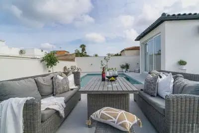 3 soverom Villa til salgs i La Siesta med svømmebasseng - € 439 000 (Ref: 9897069)