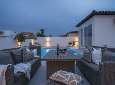 3 soverom Villa til salgs i La Siesta med svømmebasseng - € 439 000 (Ref: 9897069)