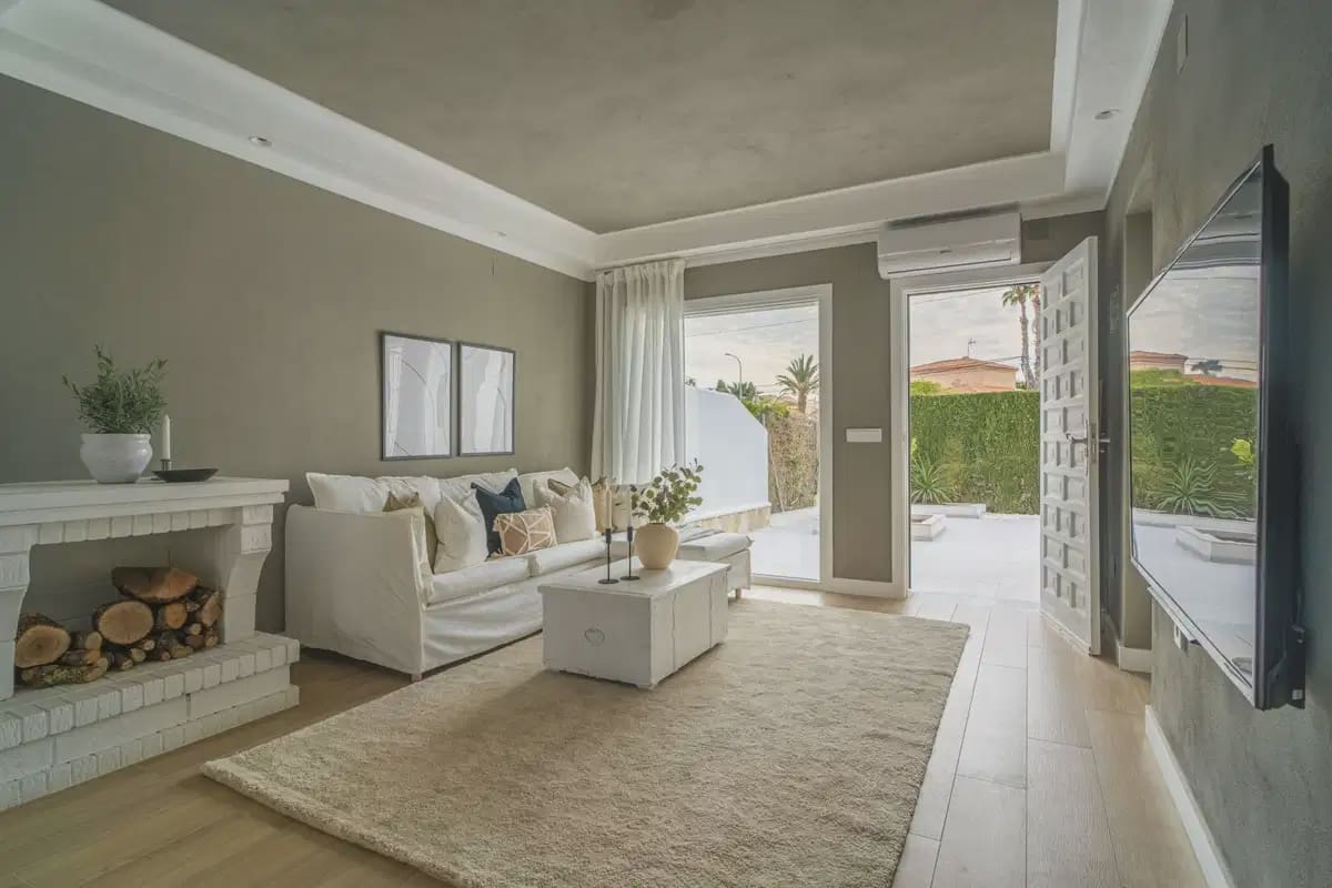3 soverom Villa til salgs i La Siesta med svømmebasseng - € 439 000 (Ref: 9897069)