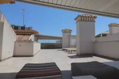 2 Zimmer Penthouse zu verkaufen in Guardamar del Segura mit Pool Garage - 429.000 € (Ref: 9897071)