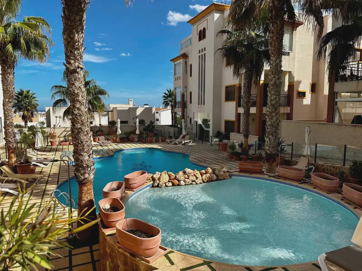 2 Zimmer Penthouse zu verkaufen in Guardamar del Segura mit Pool Garage - 429.000 € (Ref: 9897071)
