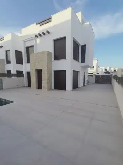 3 Zimmer Villa zu verkaufen in Los Montesinos mit Pool Garage - 465.000 € (Ref: 9897073)