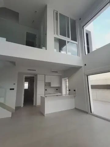 3 sypialnia Willa na sprzedaż w Los Montesinos z basenem garażem - 465 000 € (Ref: 9897073)