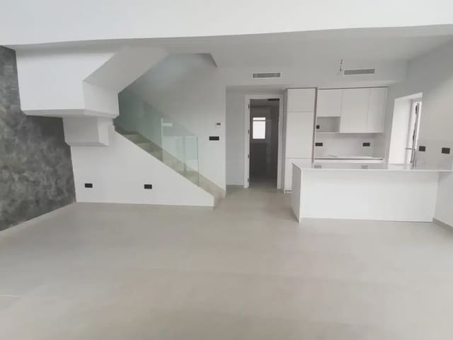 3 sypialnia Willa na sprzedaż w Los Montesinos z basenem garażem - 465 000 € (Ref: 9897073)