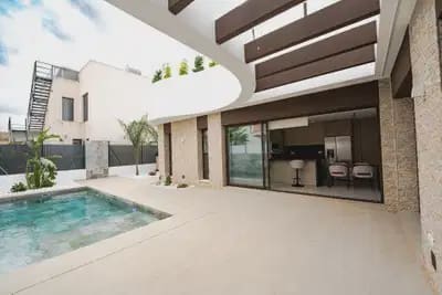 4 Zimmer Villa zu verkaufen in Almoradi mit Pool - 429.000 € (Ref: 9897074)