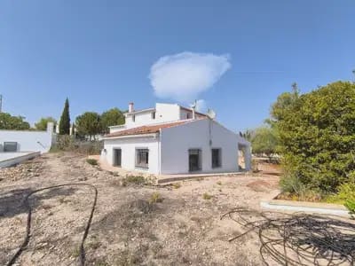 Chalet de 8 habitaciones en Novelda en venta con piscina garaje - 399.999 € (Ref: 9897076)