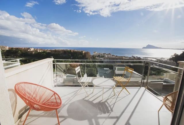 Ático de 2 habitaciones en Altea en venta con piscina garaje - 420.000 € (Ref: 9897080)