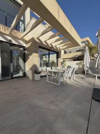Chalet de 3 habitaciones en Los Montesinos en venta con piscina garaje - 409.000 € (Ref: 9897082)