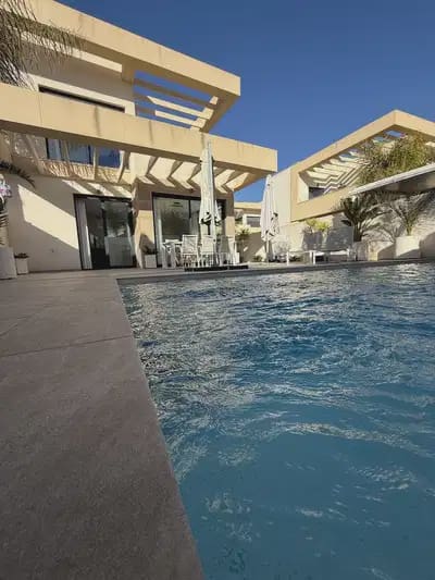 Chalet de 3 habitaciones en Los Montesinos en venta con piscina garaje - 409.000 € (Ref: 9897082)
