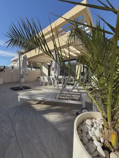 Chalet de 3 habitaciones en Los Montesinos en venta con piscina garaje - 409.000 € (Ref: 9897082)