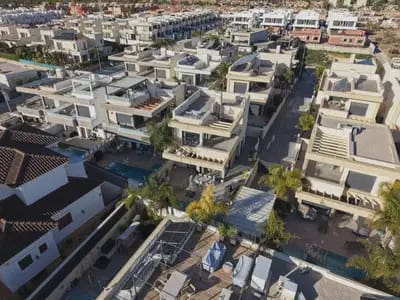Chalet de 3 habitaciones en Los Montesinos en venta con piscina garaje - 409.000 € (Ref: 9897082)