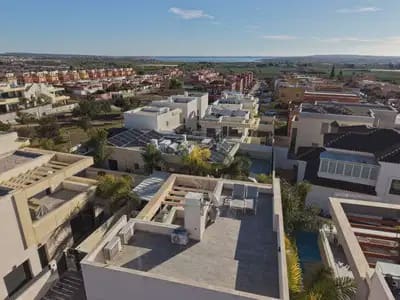 Chalet de 3 habitaciones en Los Montesinos en venta con piscina garaje - 409.000 € (Ref: 9897082)