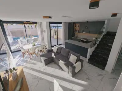 Chalet de 3 habitaciones en Los Montesinos en venta con piscina garaje - 409.000 € (Ref: 9897082)
