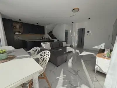 Chalet de 3 habitaciones en Los Montesinos en venta con piscina garaje - 409.000 € (Ref: 9897082)