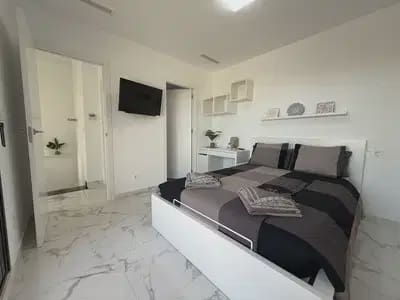 Chalet de 3 habitaciones en Los Montesinos en venta con piscina garaje - 409.000 € (Ref: 9897082)