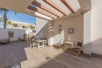 3 soveværelse Villa til salg i Ciudad Quesada med swimmingpool - € 489.000 (Ref: 9897087)