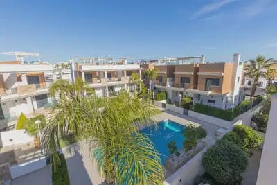 3 soveværelse Villa til salg i Ciudad Quesada med swimmingpool - € 489.000 (Ref: 9897087)