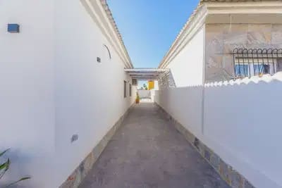 3 bedroom Villa for sale in Torrevieja - € 459,000 (Ref: 9897094)