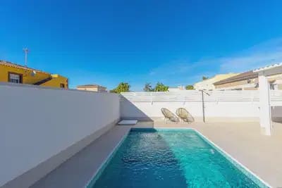 3 bedroom Villa for sale in Torrevieja - € 459,000 (Ref: 9897094)