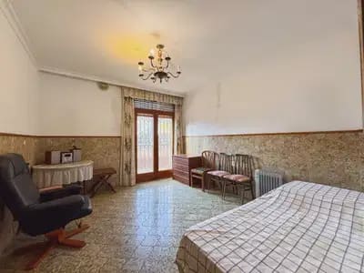 7 bedroom Villa for sale in Elda - € 395,000 (Ref: 9897095)