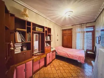 7 bedroom Villa for sale in Elda - € 395,000 (Ref: 9897095)