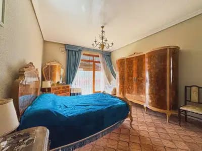 7 bedroom Villa for sale in Elda - € 395,000 (Ref: 9897095)